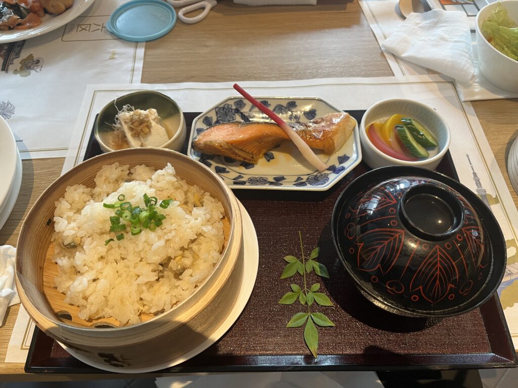 深川めしと厚切り鮭