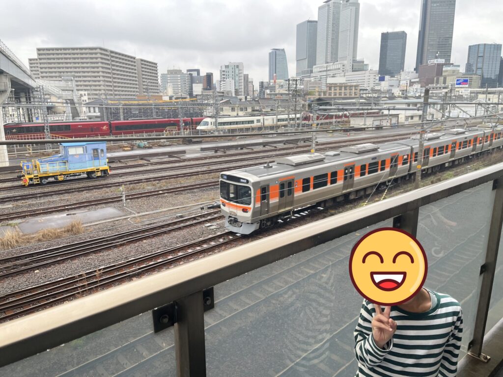 名古屋車両基地で、電車が盛りだくさん